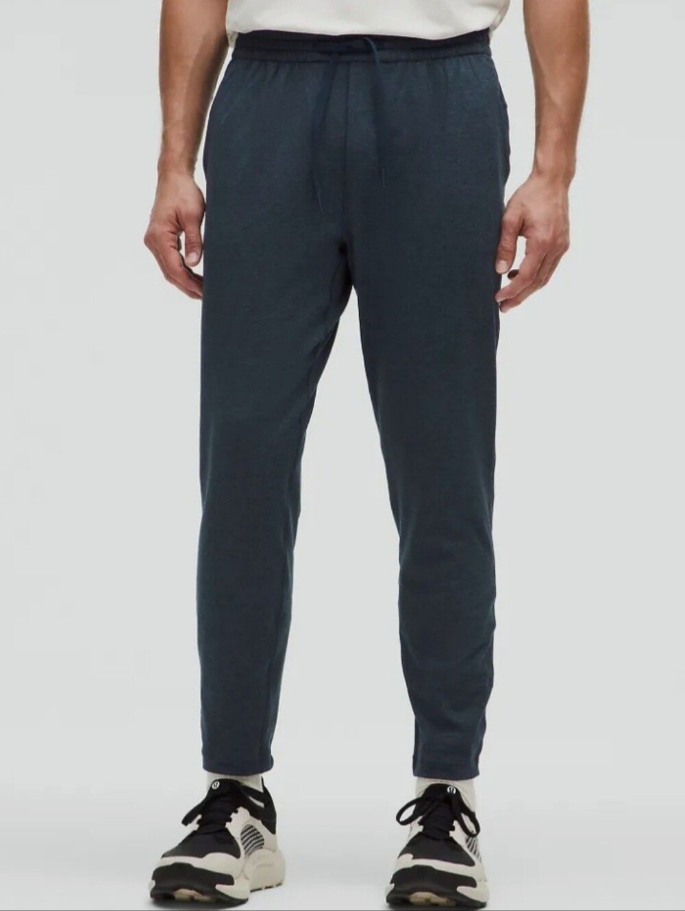 Lululemon mens XL soft jersey tapered joggers